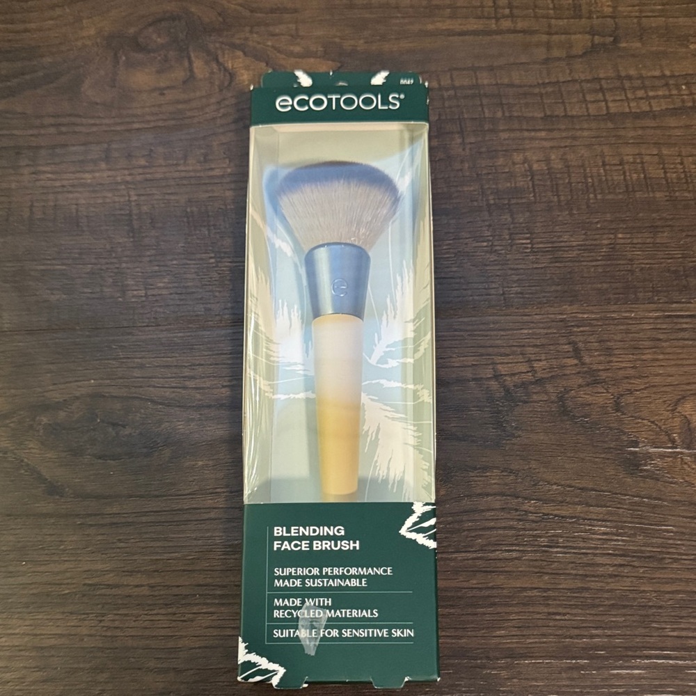 EcoTools Sustainable Blending Brush with Tan Handle NEVER USED